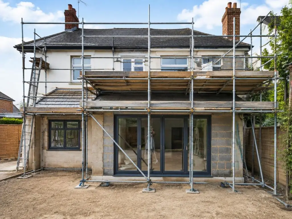 Illustrative example: extensions & renovations scaffolding